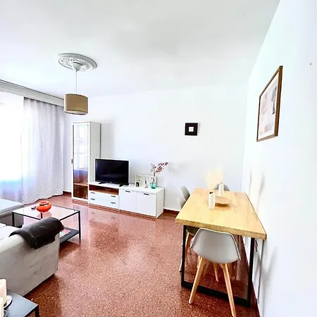 Vera Apartment, Acogedor Y Tranquilo En El Corazon De La Ciudad Apartment
