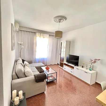 Vera Apartment, Acogedor Y Tranquilo En El Corazon De La Ciudad Apartment *