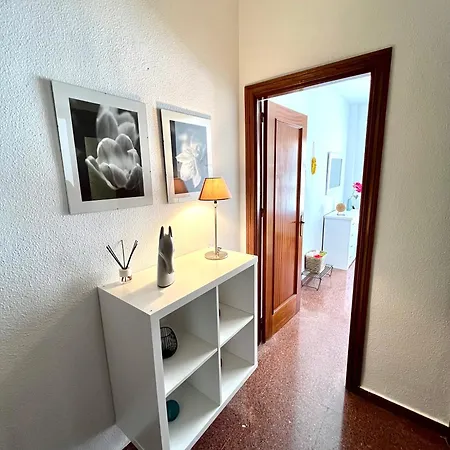 Vera Apartment, Acogedor Y Tranquilo En El Corazon De La Ciudad